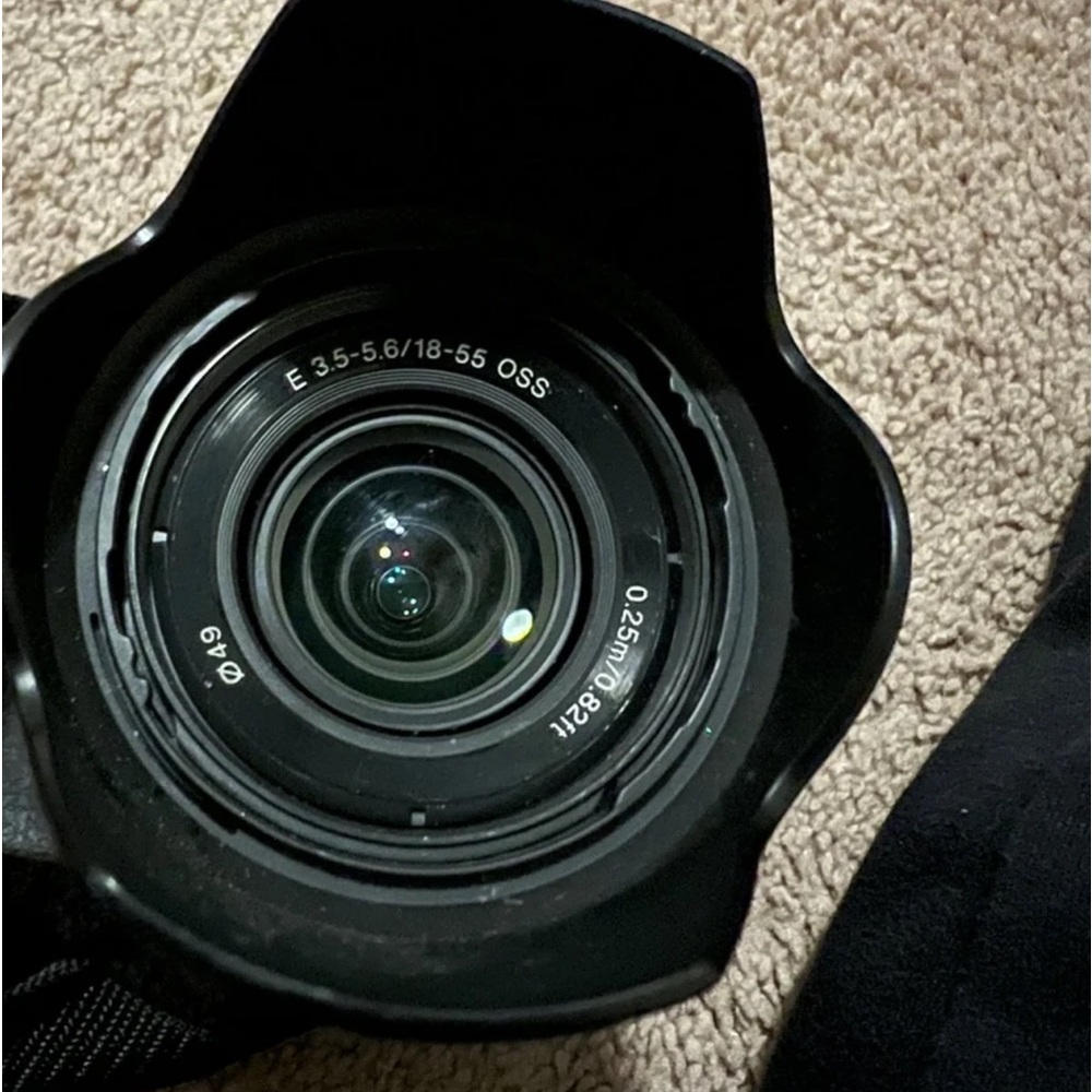 Sony  Black Digital Camera - Picture 6 of 6